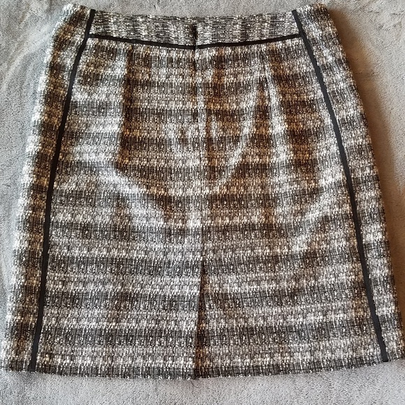 🔷️ 5/$25 Liz Claiborne Black White Tweed Skirt Size 10P - Picture 6 of 6
